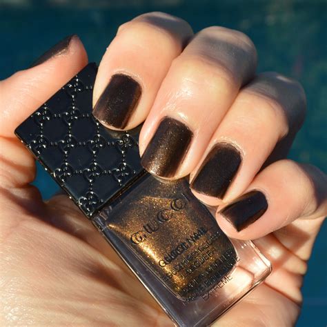 gucci gold nail polish.